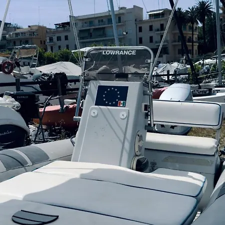 Botel Gommone Belvedere Senza Patente *